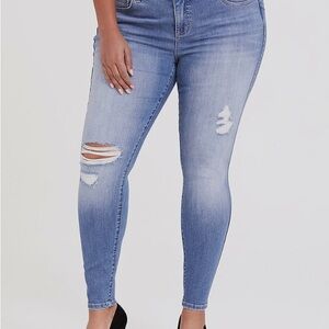 Torrid Bombshell Skinny Jean Premium Stretch